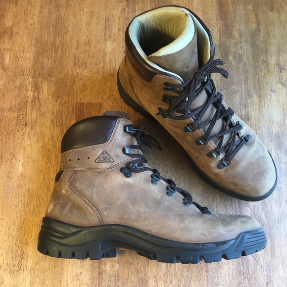 nike acg leather boots